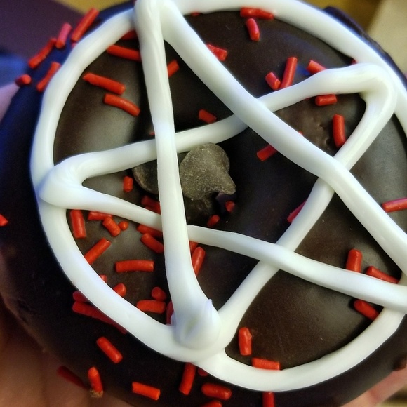 Meet your Posher, Lisa - Picture 1 of 1